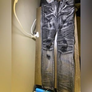 BLACK SMEARED PAINT DESIGNED JEANS